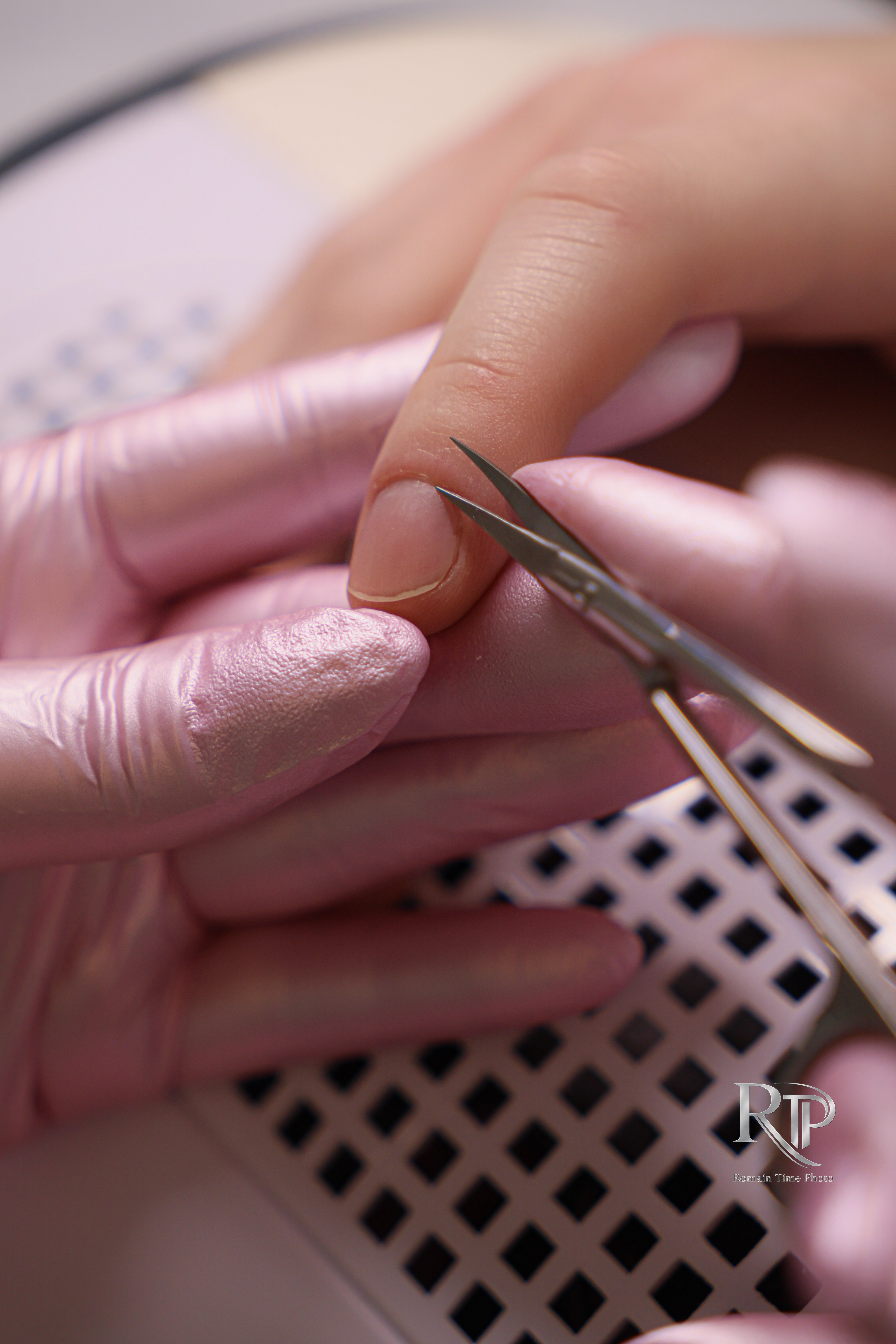 Réalisation manucure russe Lille